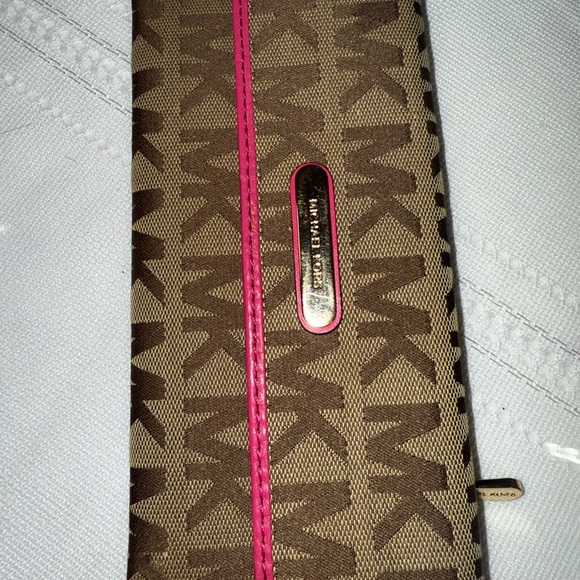 Michael Kors Tan and Pink Logo Wallet - Picture 2 of 4